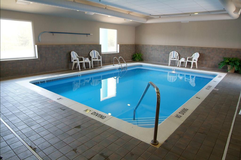 Country Inn & Suites By Radisson, Holland, Mi Exterior photo