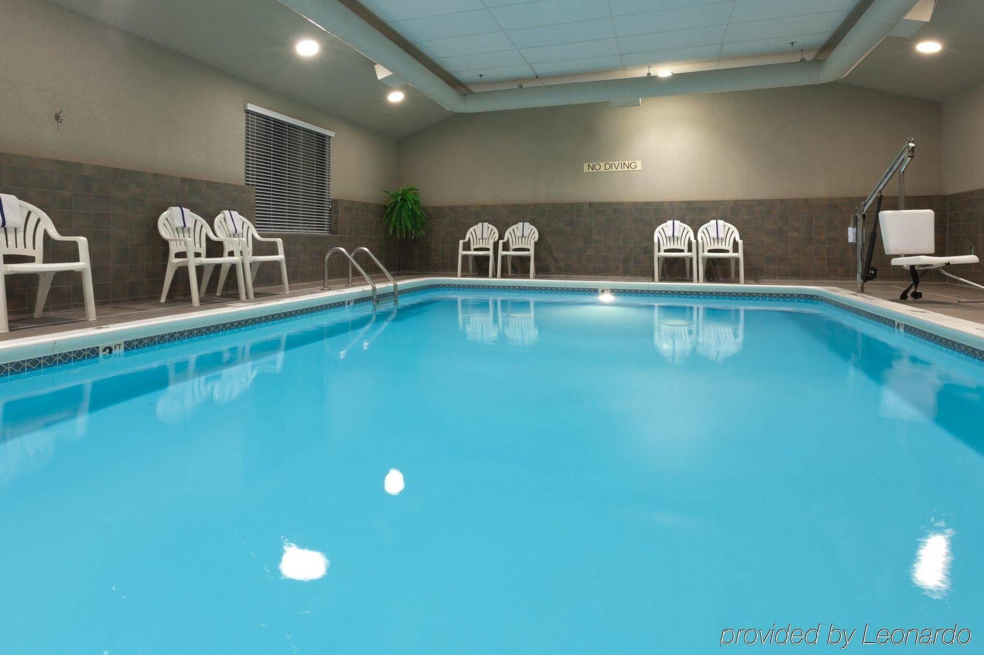 Country Inn & Suites By Radisson, Holland, Mi Exterior photo